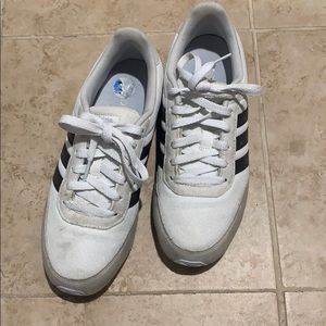 Women’s adidas sneakers size 7.5 (white/black)